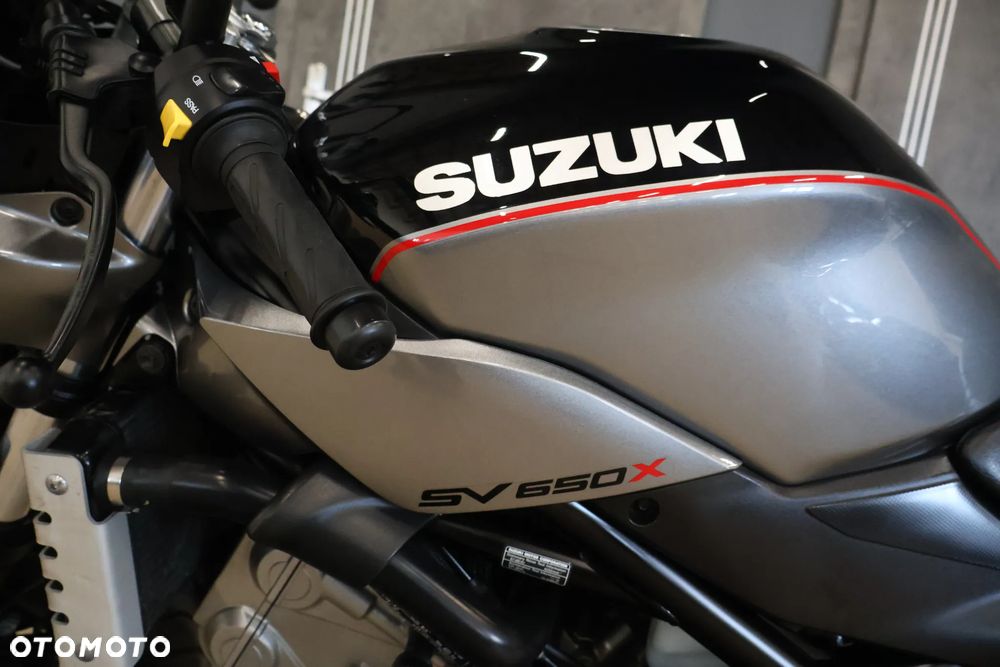 Suzuki SV - 16