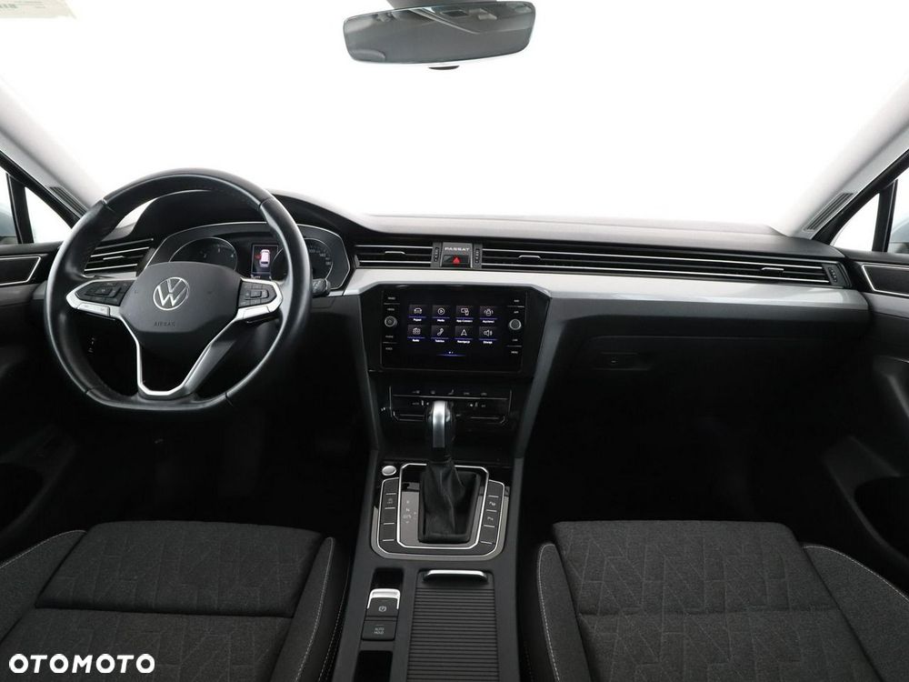 Volkswagen Passat Variant 2.0 TDI SCR DSG Business - 16
