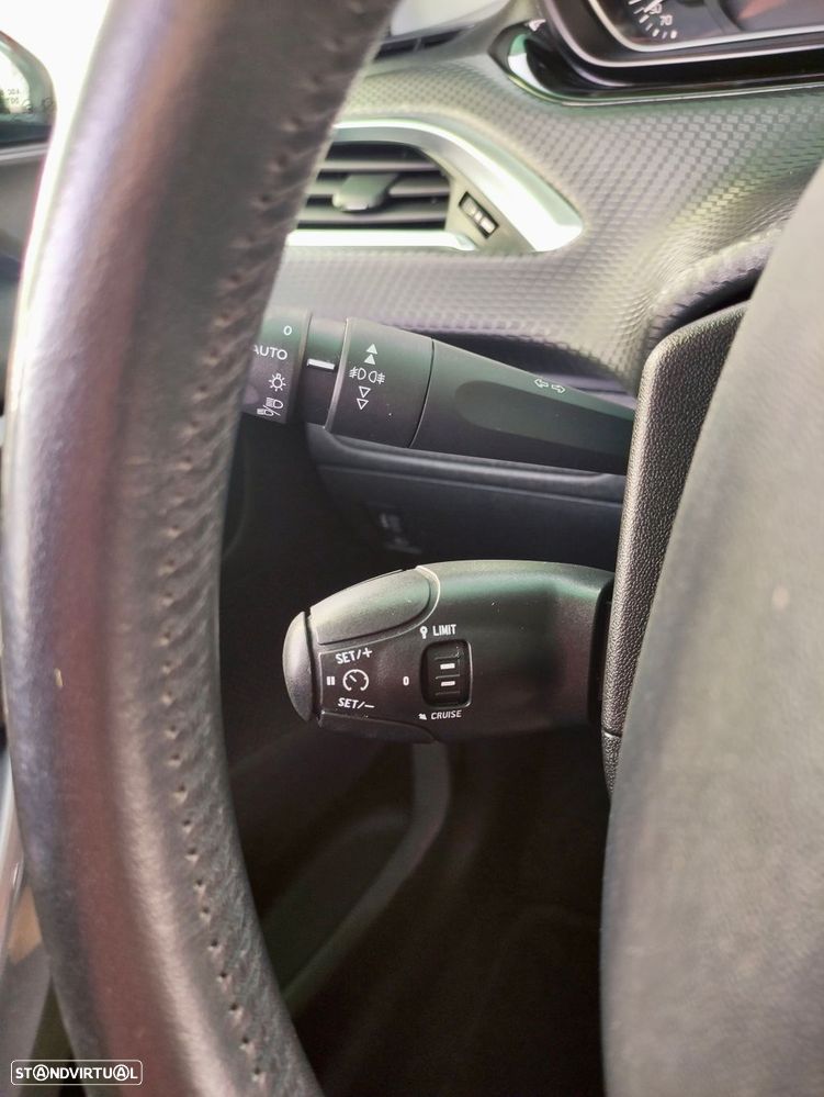 Peugeot 2008 1.2 PureTech Style - 11