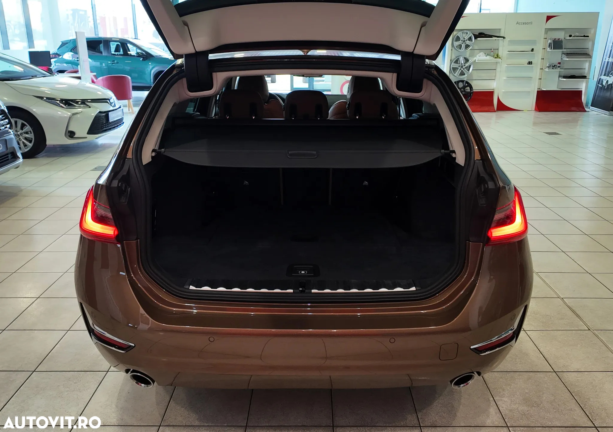 BMW Seria 3 320d Touring xDrive Aut. Luxury Line - 37
