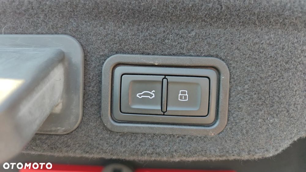 Audi A8 L 55 TFSI quattro tiptronic - 38