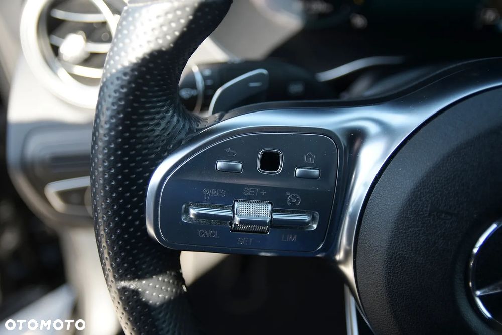 Mercedes-Benz GLC 220 d 4Matic 9G-TRONIC Exclusive - 31