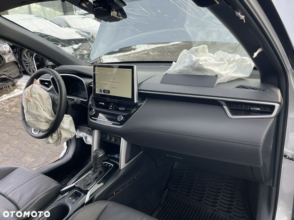 Toyota Corolla Cross 2.0 Hybrid Executive - 12