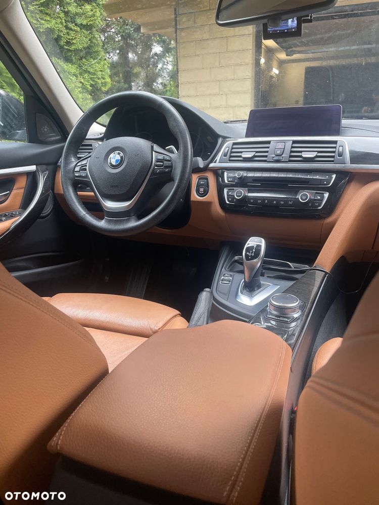 BMW Seria 3 330i GPF xDrive - 5