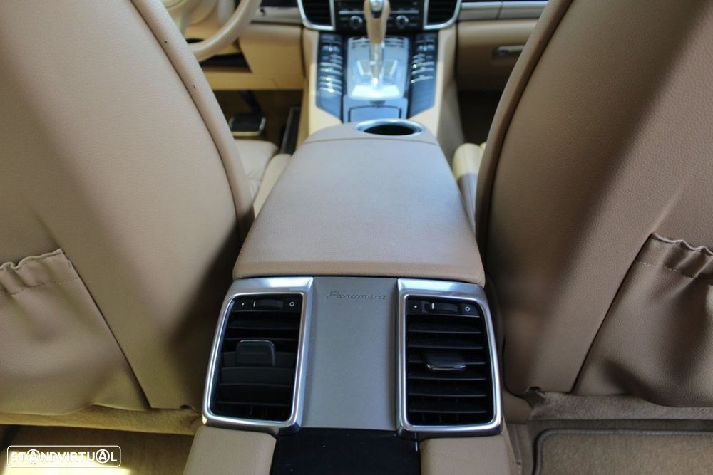 Porsche Panamera Platinum Edition - 21