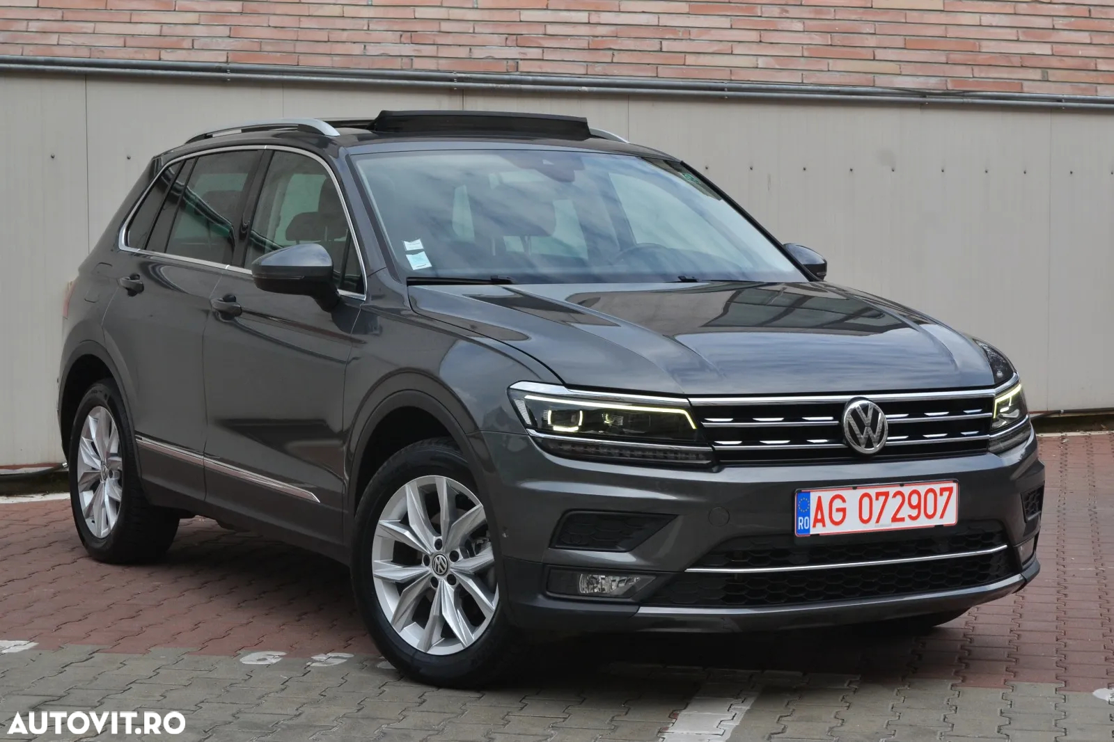 Volkswagen Tiguan 2.0 TDI SCR 4MOTION (BlueMotion Techn.) DSG Highline - 2