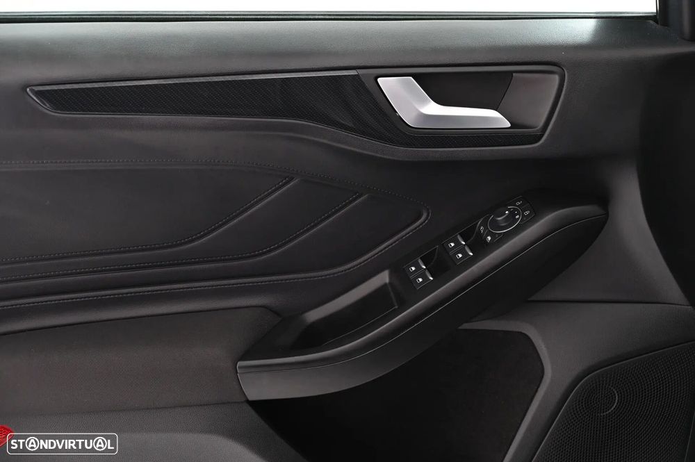 Ford Focus 1.0 EcoBoost MHEV ST-Line Aut. - 23