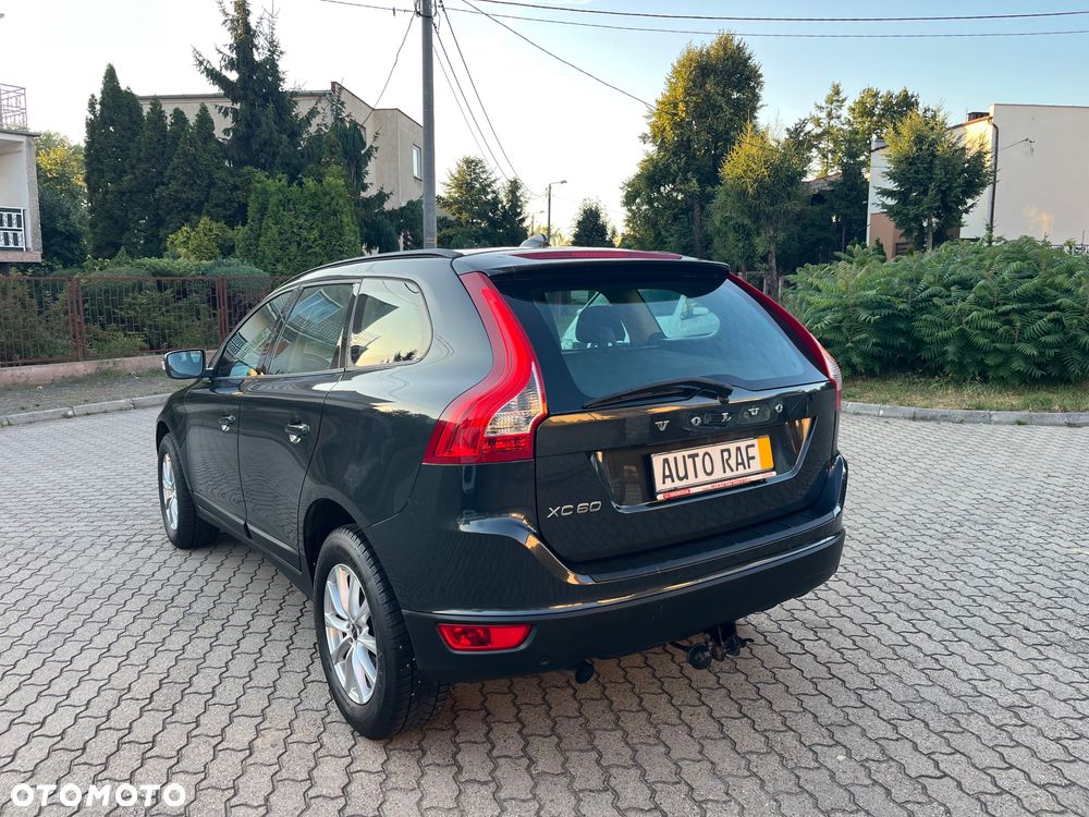 Volvo XC 60 DRIVe R Design - 4