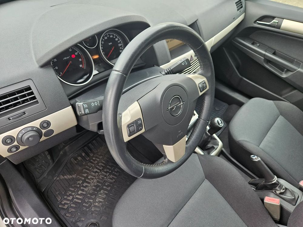 Opel Astra 1.6 Catch me - 15