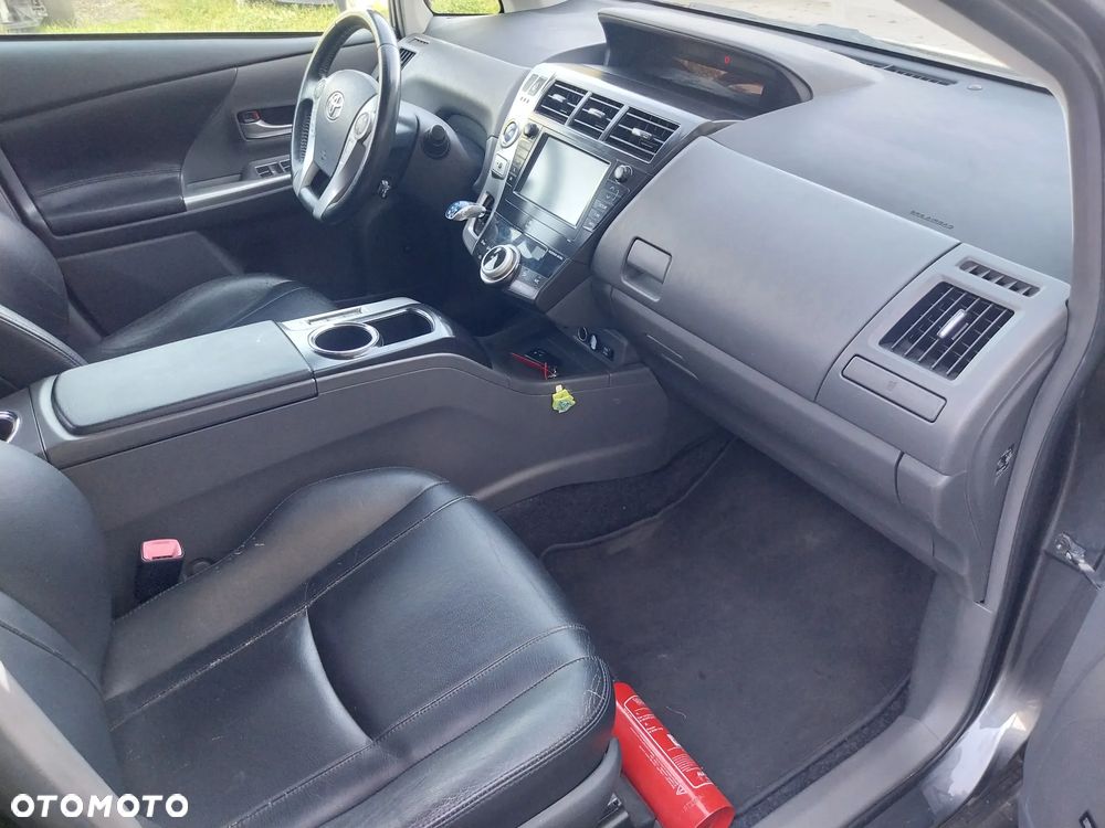Toyota Prius+ - 12