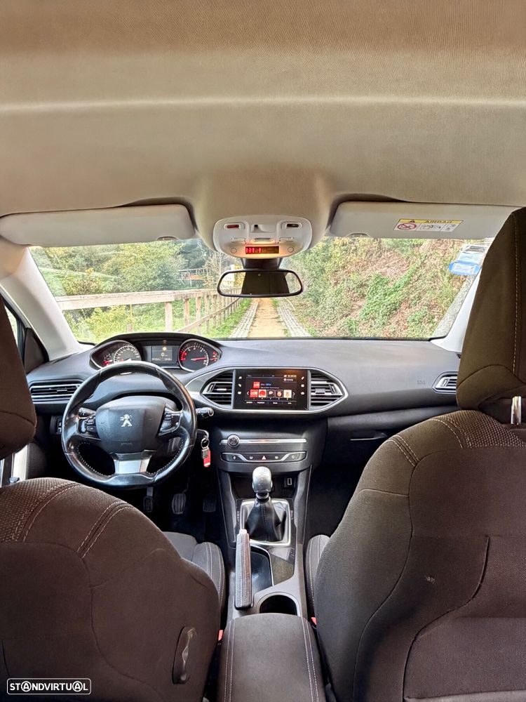 Peugeot 308 SW - 9
