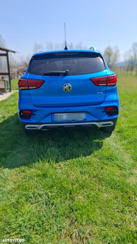 MG ZS - 4
