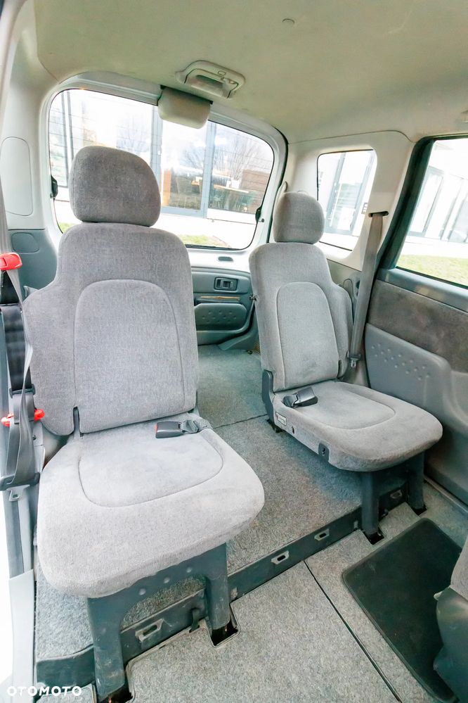 Toyota Yaris Verso 1.3 Sol - 8