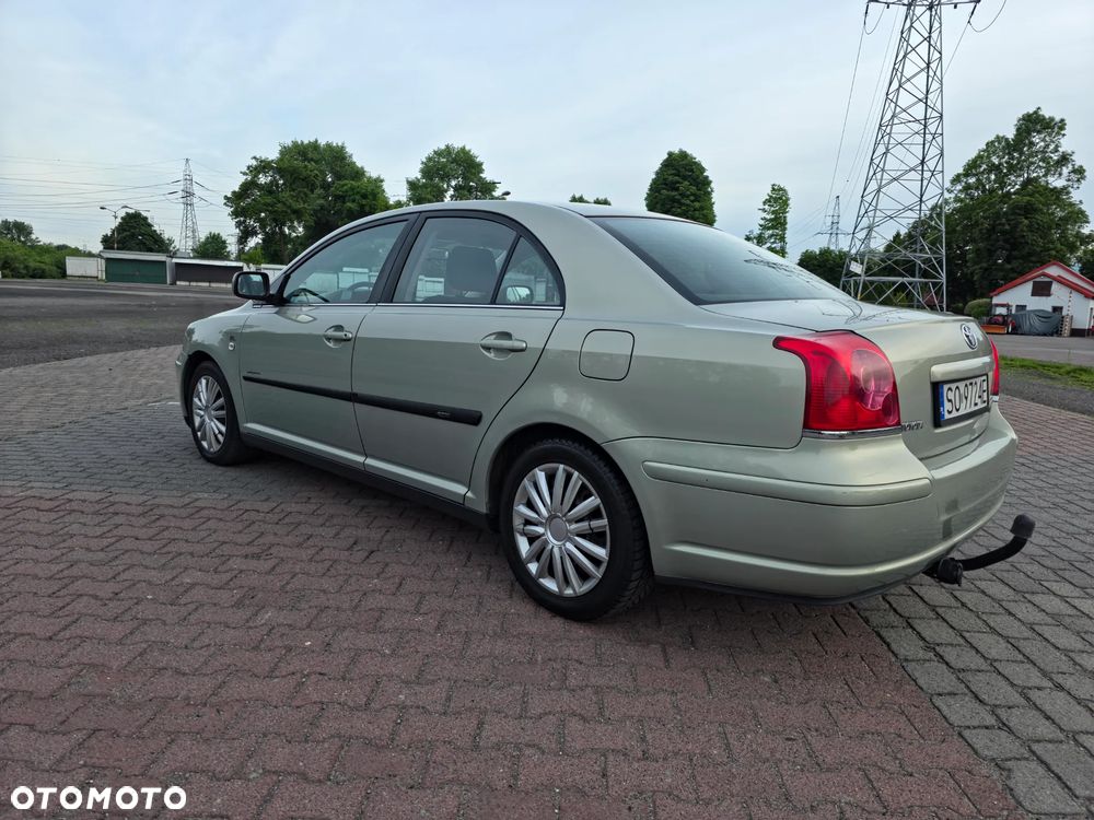 Toyota Avensis 2.0 D-4D Sol - 7