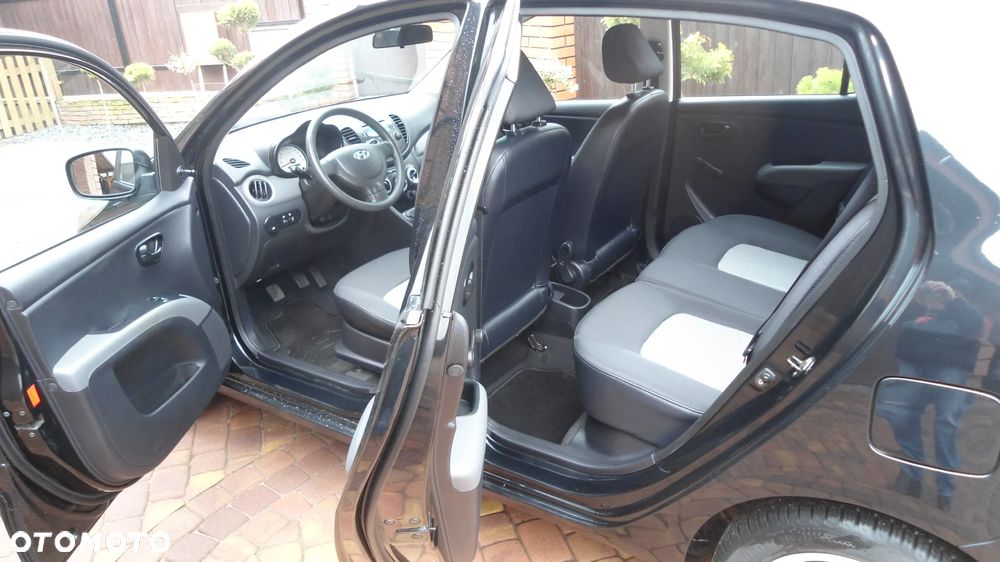 Hyundai i10 1.1 Base - 8