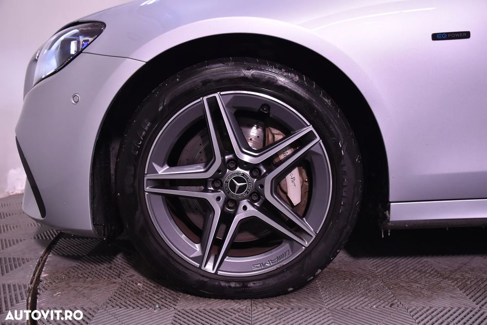 Mercedes-Benz E - 14