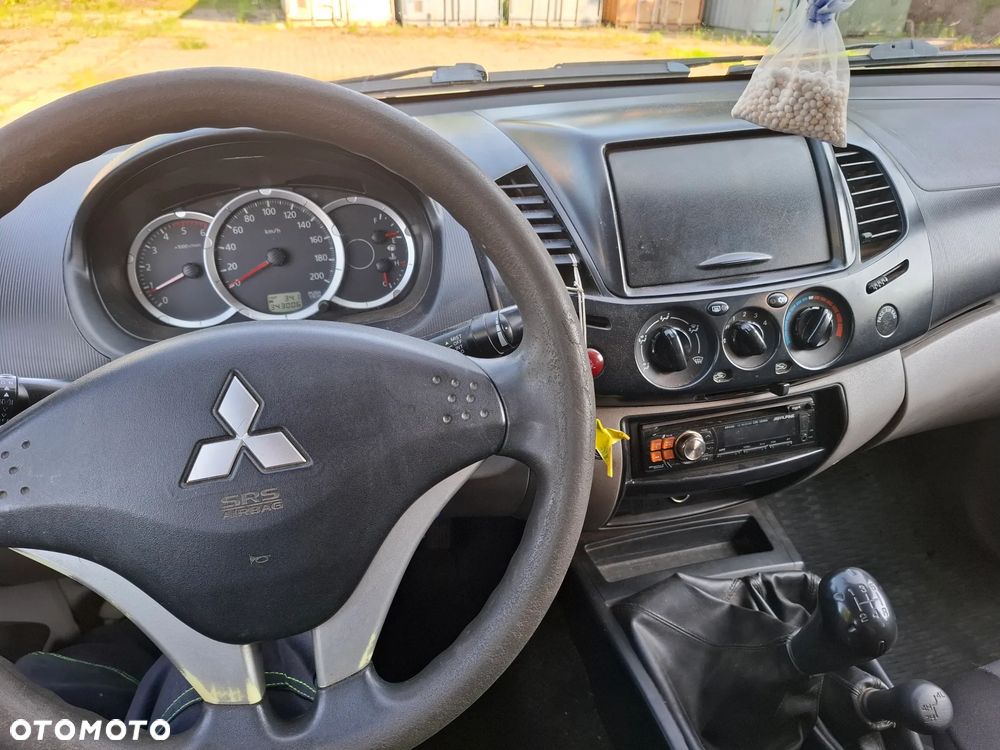 Mitsubishi L200 2.5 DID DC Intense - 14