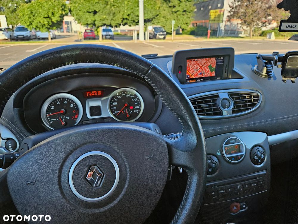Renault Clio - 11
