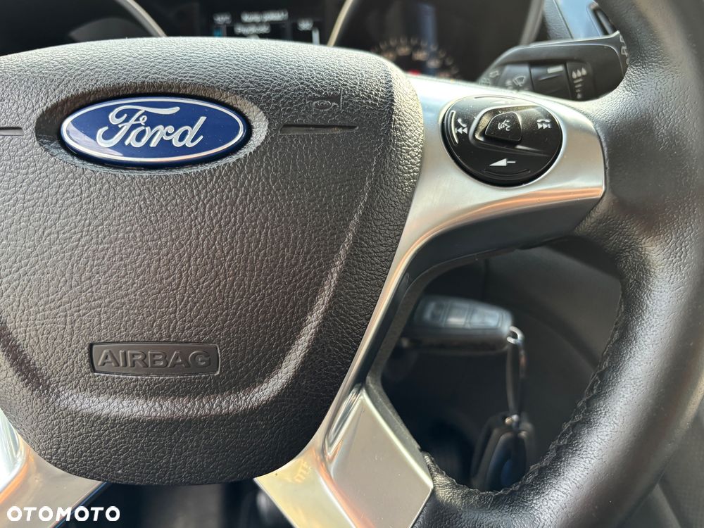 Ford Tourneo Connect Grand - 36