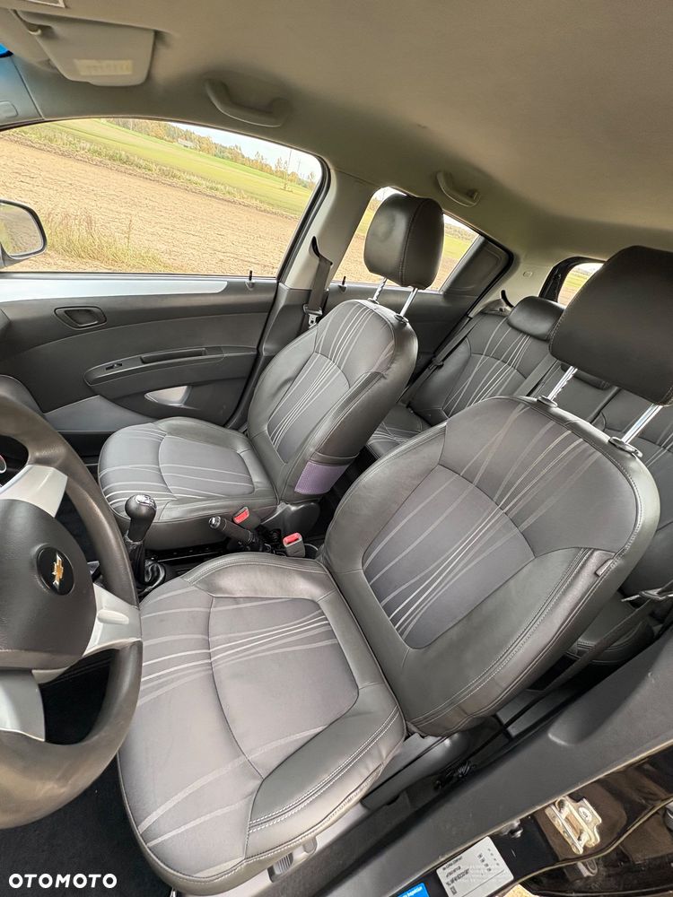 Chevrolet Spark 1.0 + - 35