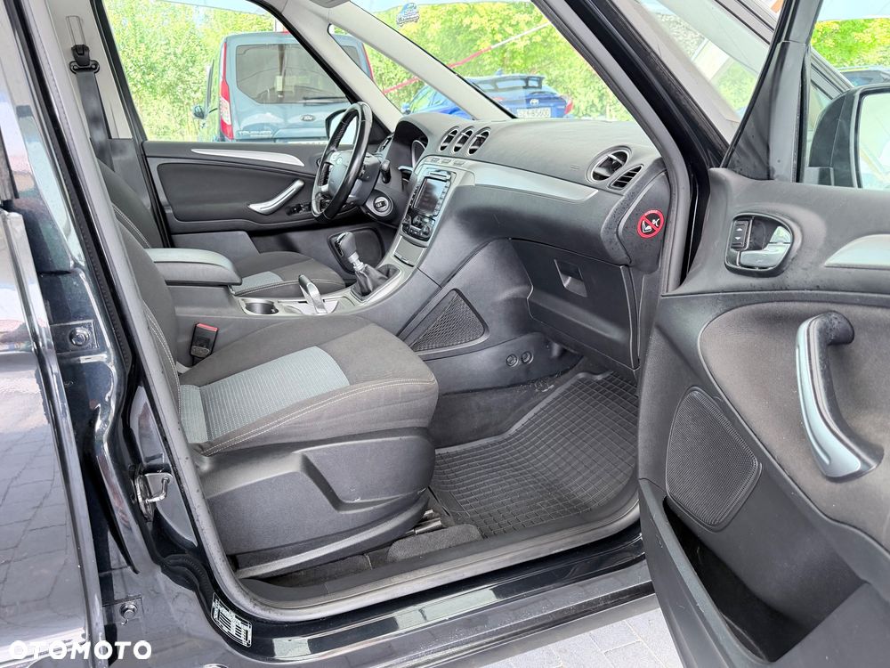 Ford Galaxy 2.0 TDCi Ghia - 21