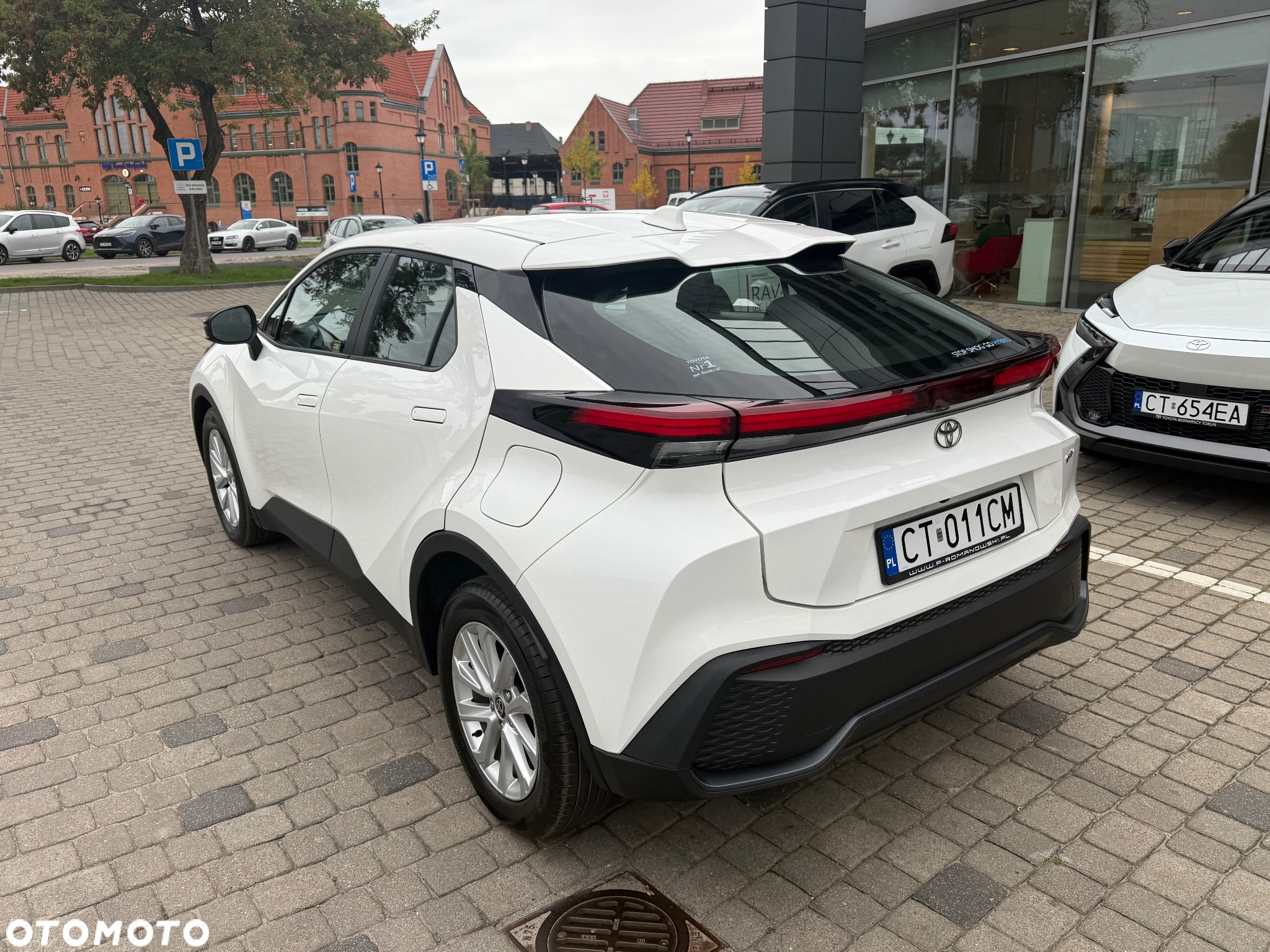 Toyota C-HR 1.8 Hybrid Comfort - 12