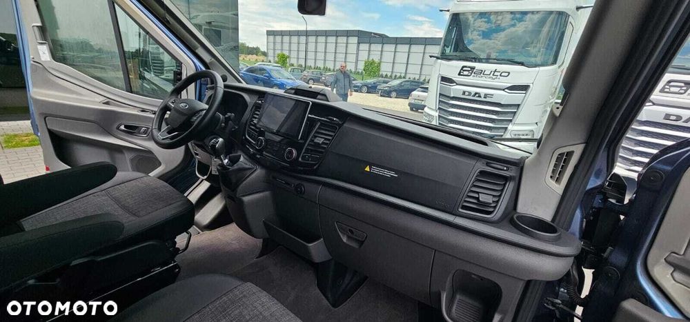 Ford Transit - 11