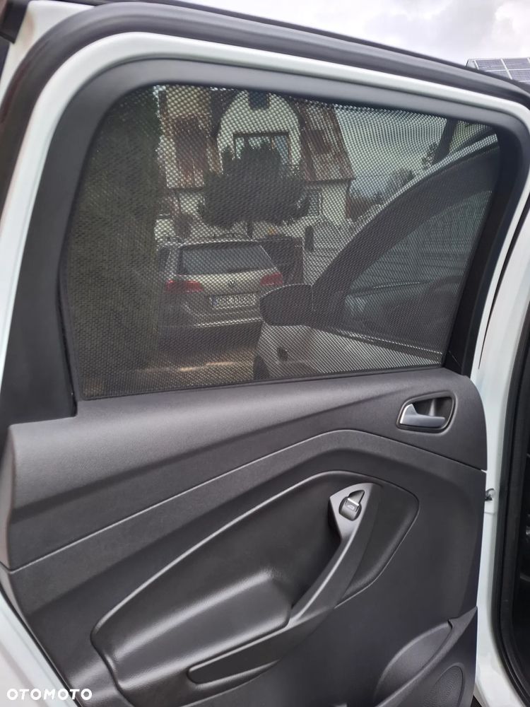 Ford Kuga 2.0 TDCi 2x4 Cool & Connect - 29