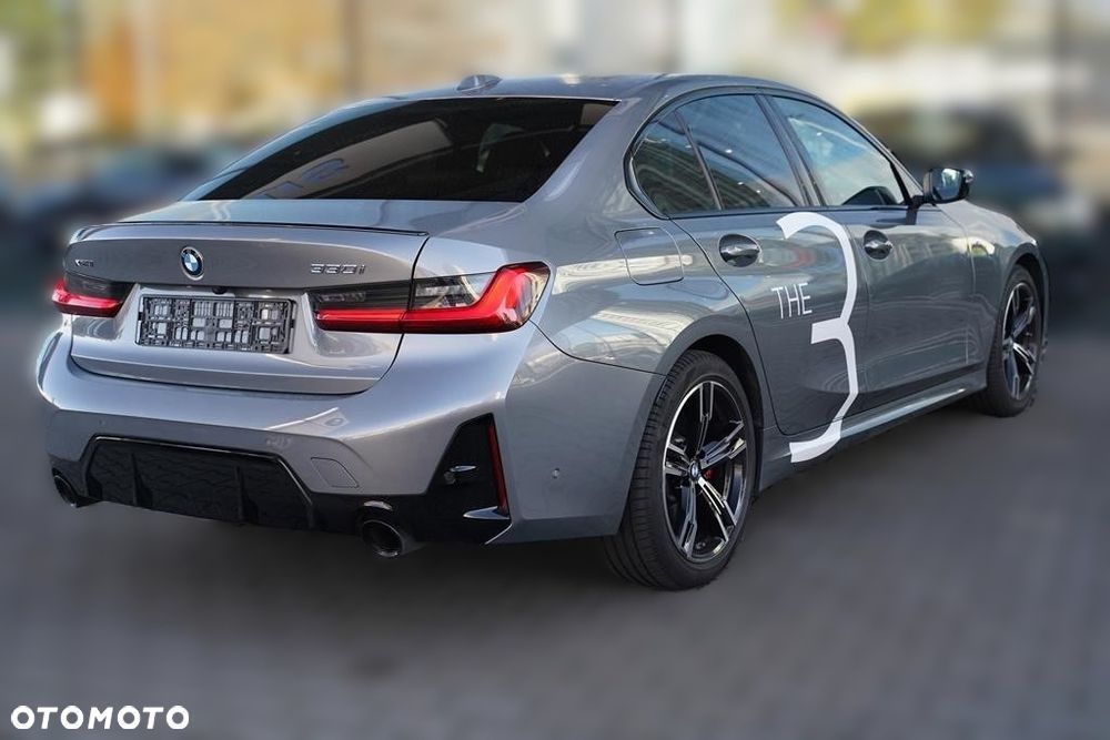 BMW Seria 3 330i xDrive M Sport - 3