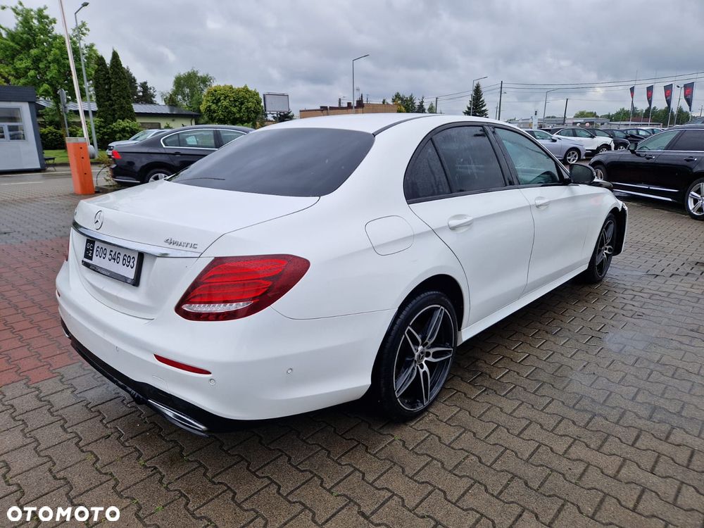 Mercedes-Benz Klasa E 220 d 4-Matic Business Edition 9G-TRONIC - 3