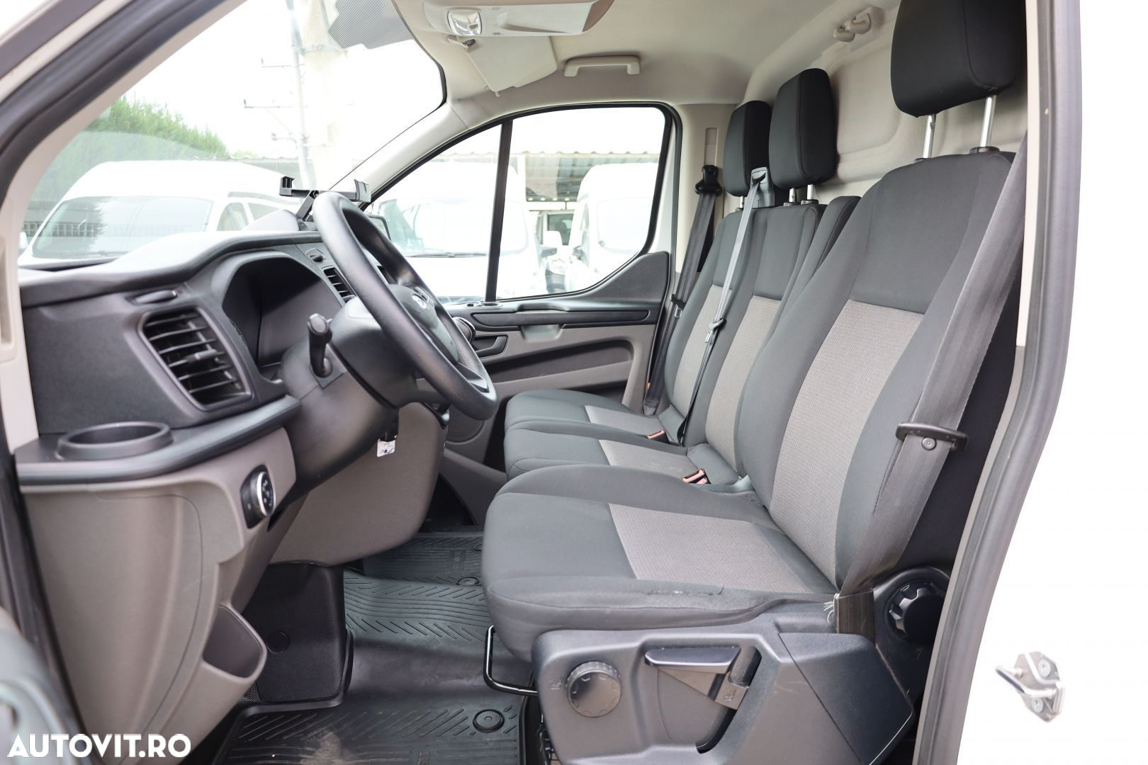 Ford Transit Custom L2H1 2.0 108CP - 11