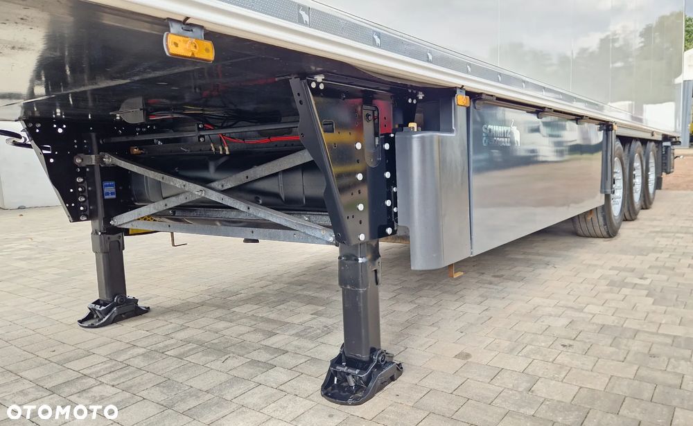 Schmitz Cargobull * CHŁODNIA * OŚ PODNOSZONA * 4 RYGLE * - 15