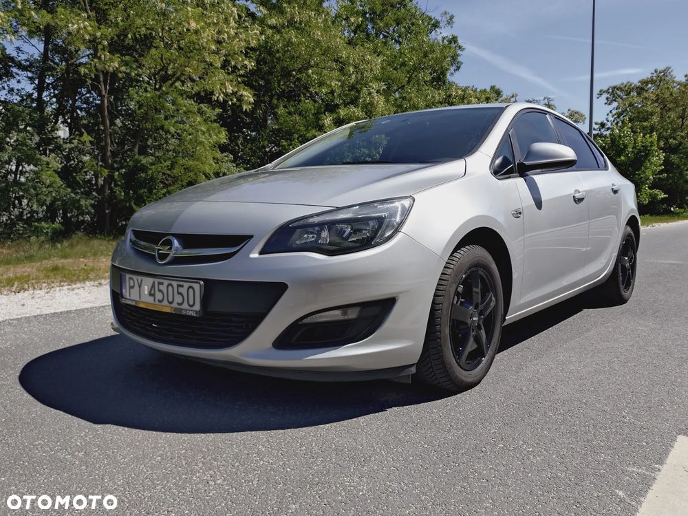 Opel Astra 1.4 T Active EU6 - 11
