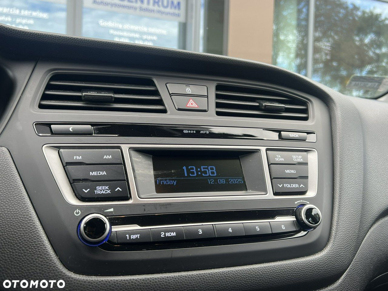 Hyundai i20 - 19