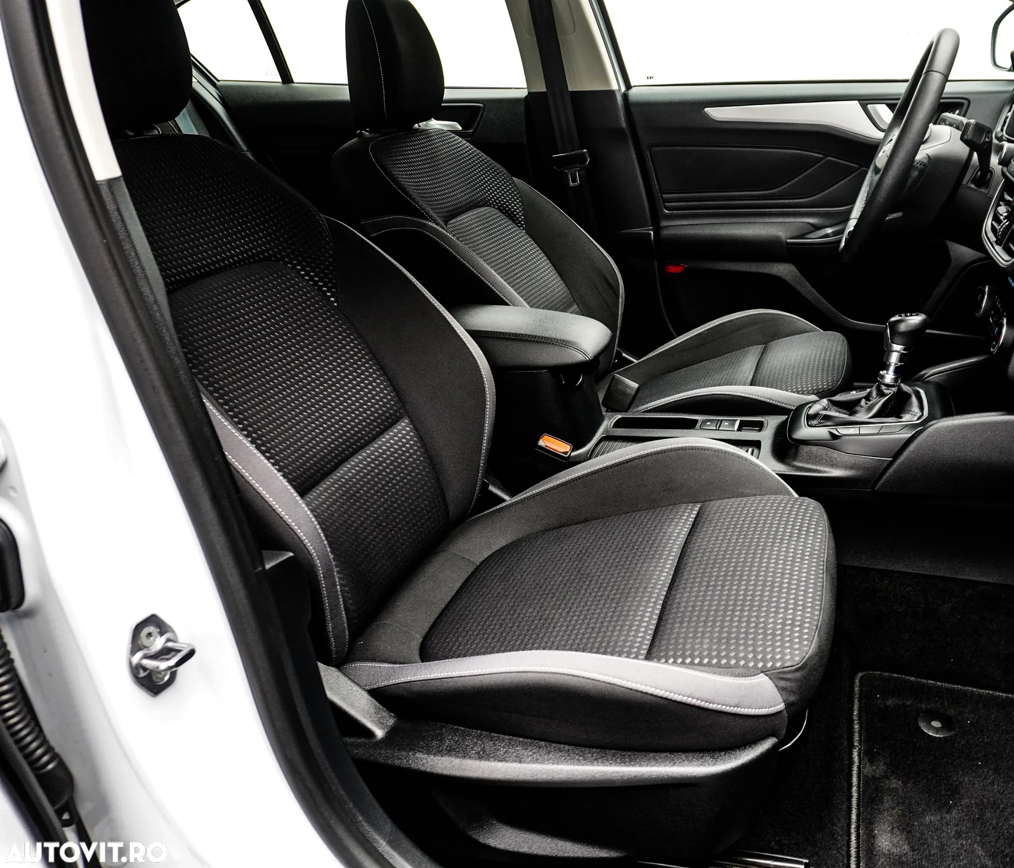 Ford Focus 1.0 EcoBoost Titanium Business - 15