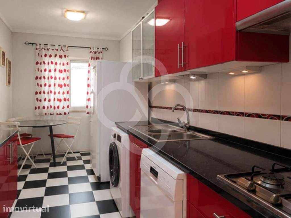 Apartamento T3 usado junto a Escola Secundaria de MIraflores em Alg... - Grande imagem: 5/14
