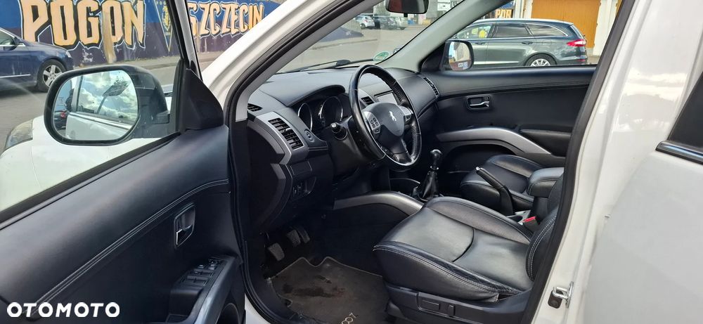 Peugeot 4007 2.2HDi Platinum Euro5 - 14