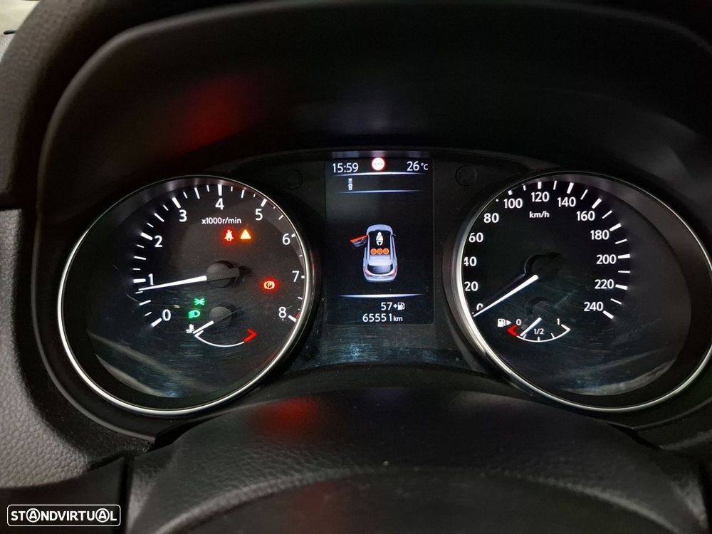 Nissan Qashqai 1.2 DIG-T N-Connecta 18 - 15