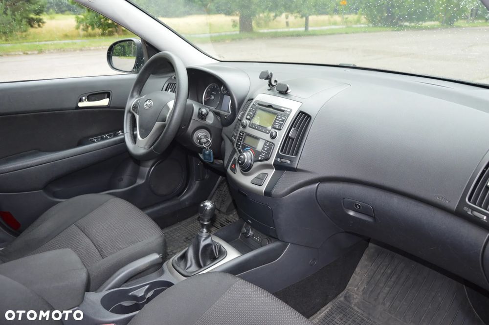 Hyundai i30 1.6 Comfort - 7