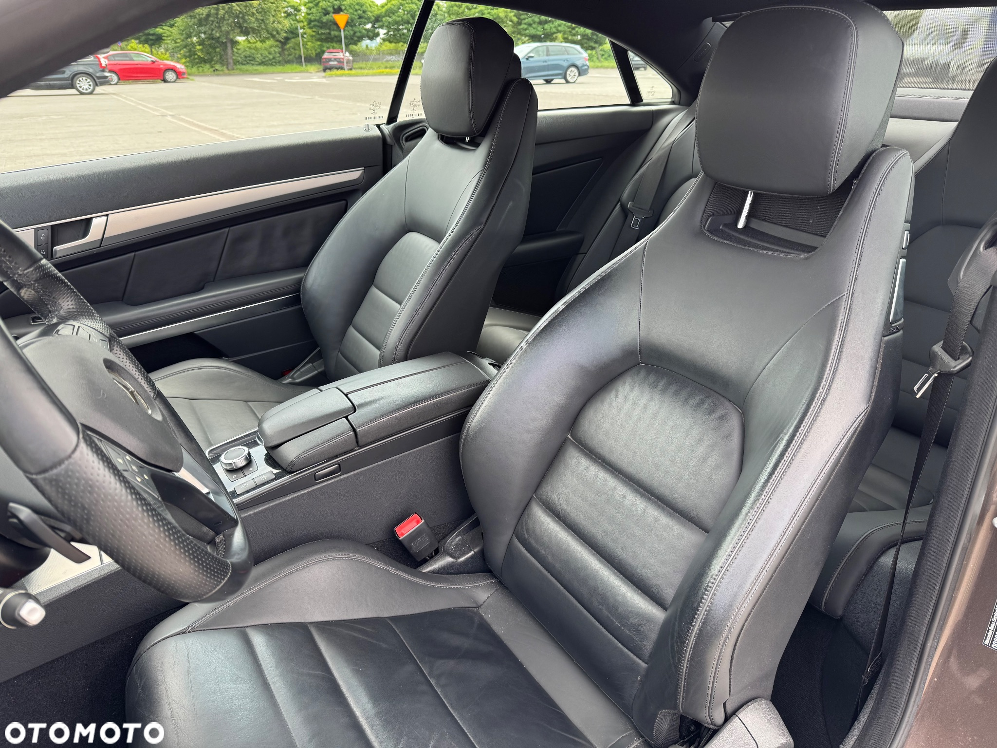 Mercedes-Benz Klasa E 200 Coupe 7G-TRONIC - 24