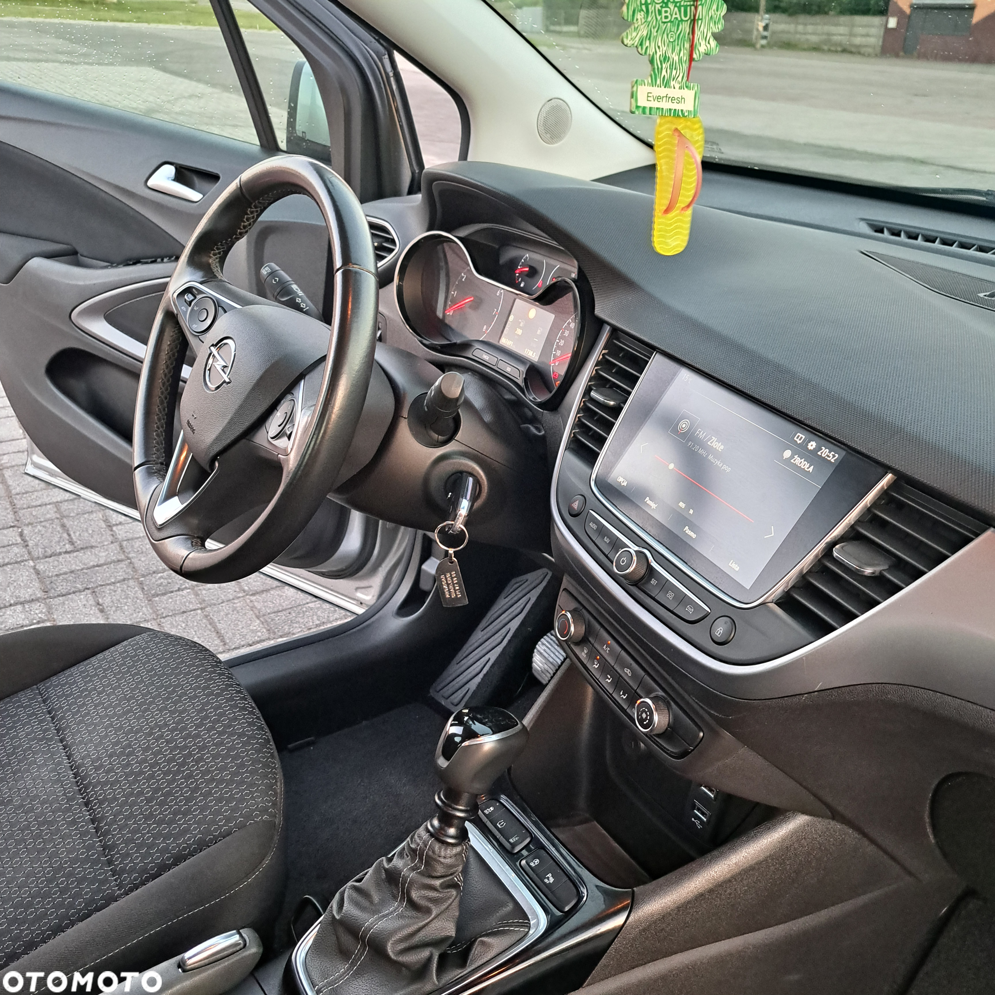 Opel Crossland X - 8