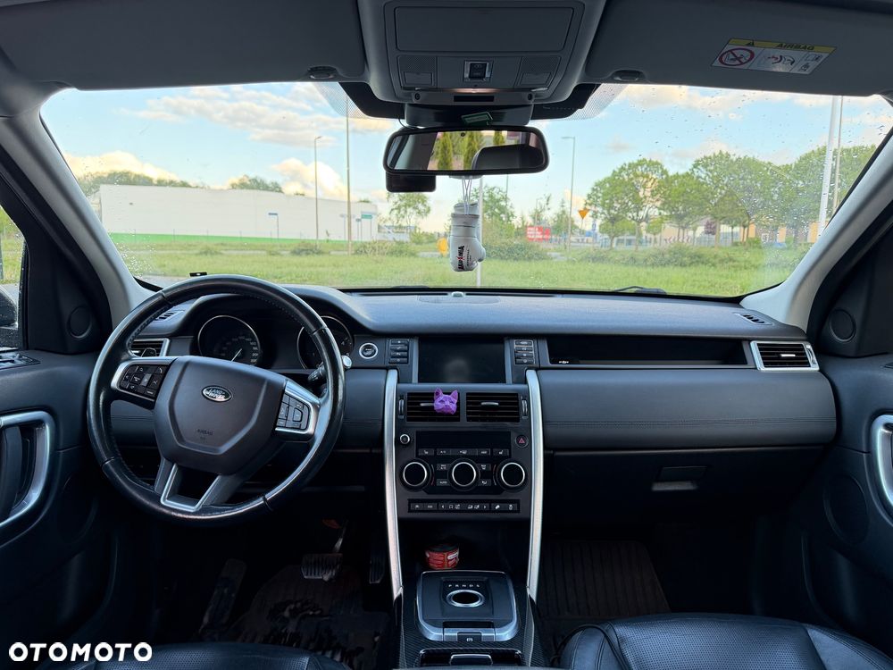 Land Rover Discovery Sport - 8