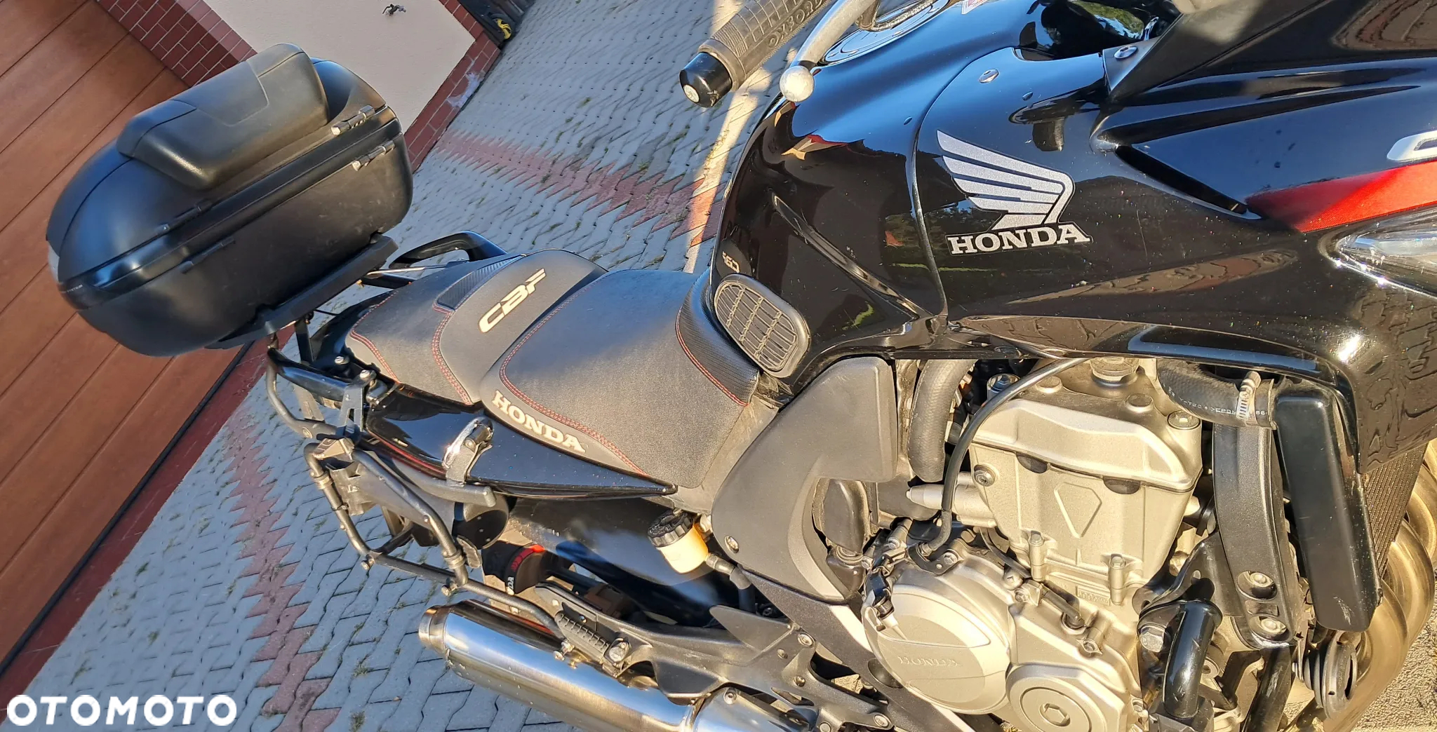 Honda CBF - 10