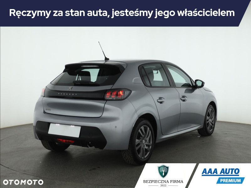 Peugeot 208 - 6