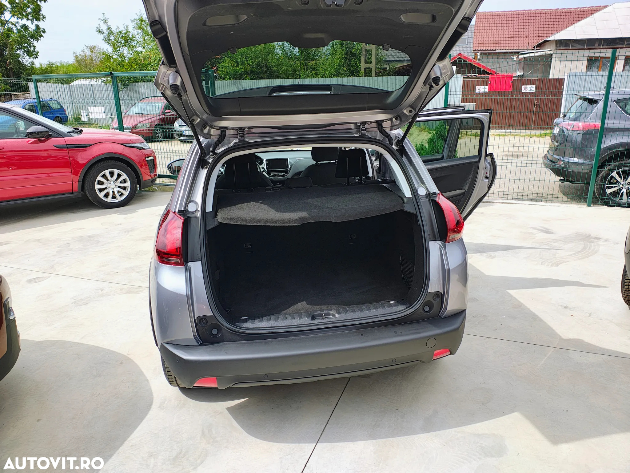 Peugeot 2008 PureTech 110 Style - 24