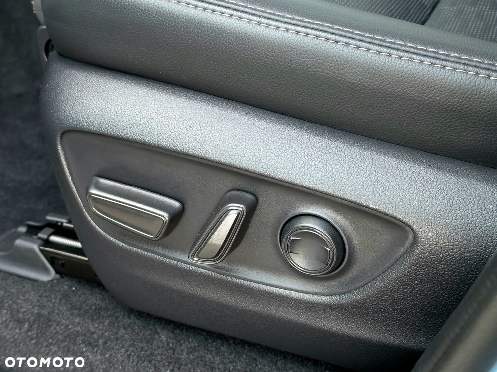 Toyota Land Cruiser - 21