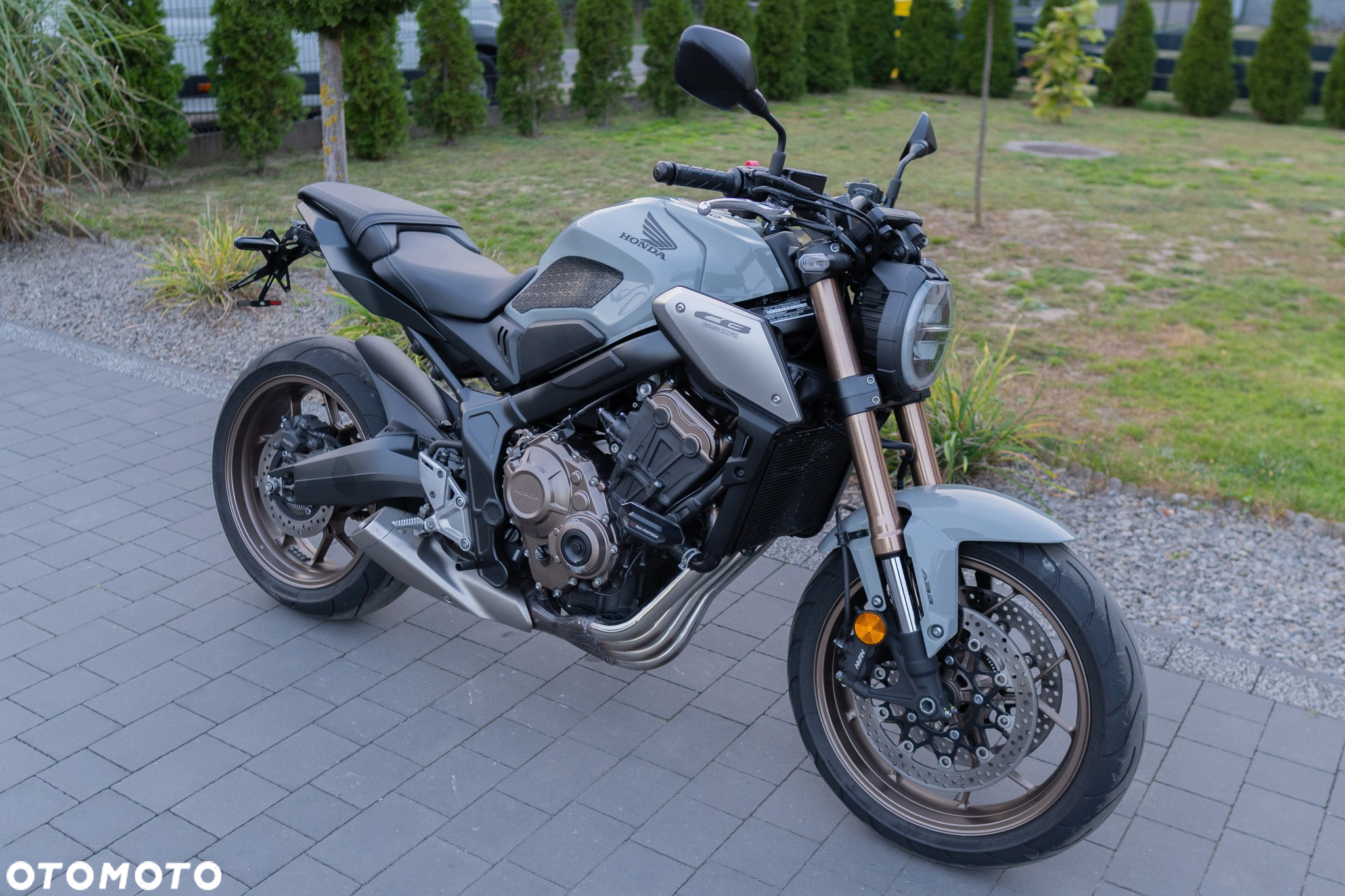 Honda CB - 2