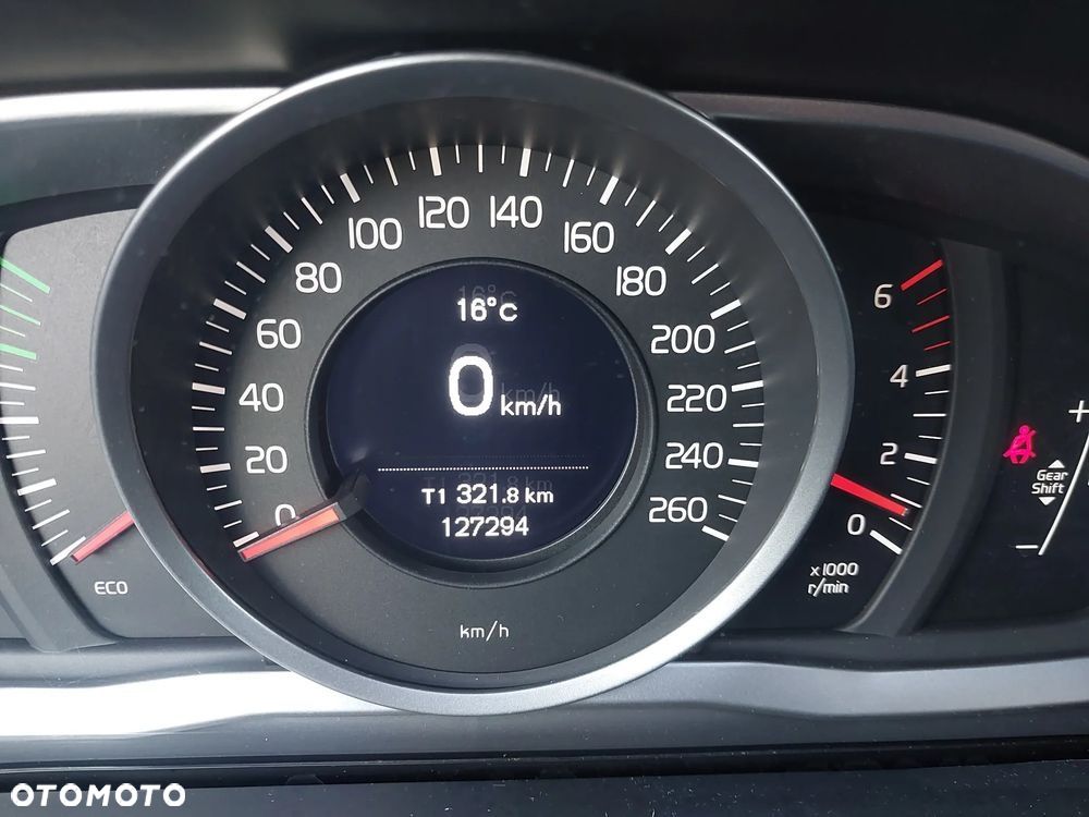 Volvo V60 D4 Drive-E R-Design Momentum - 13