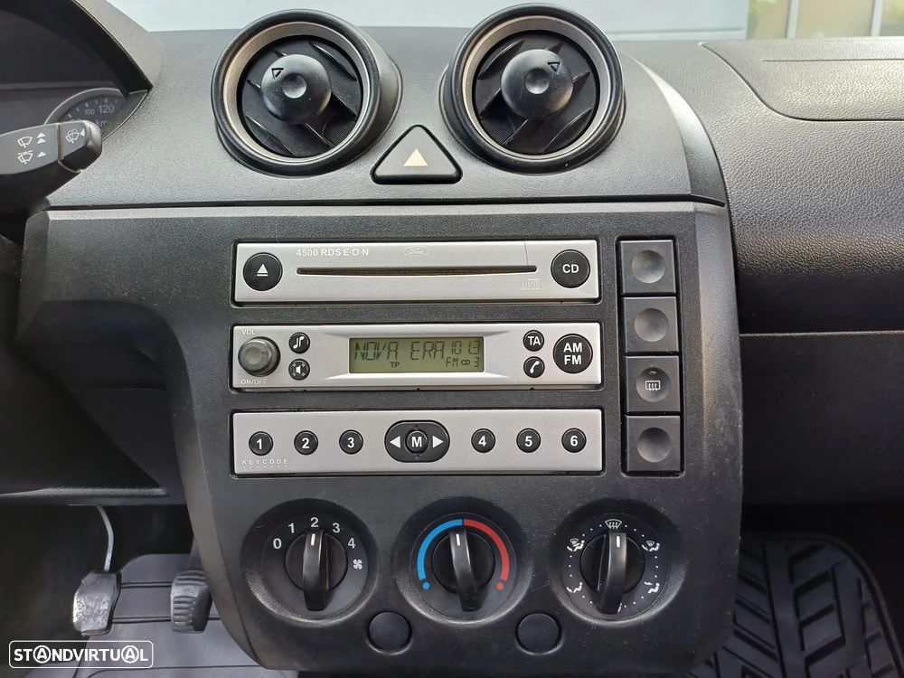 Ford FIESTA 1.4 TDCI VAN - 80 CV - POSSIBILIDADE DE CRÉDITO - 7
