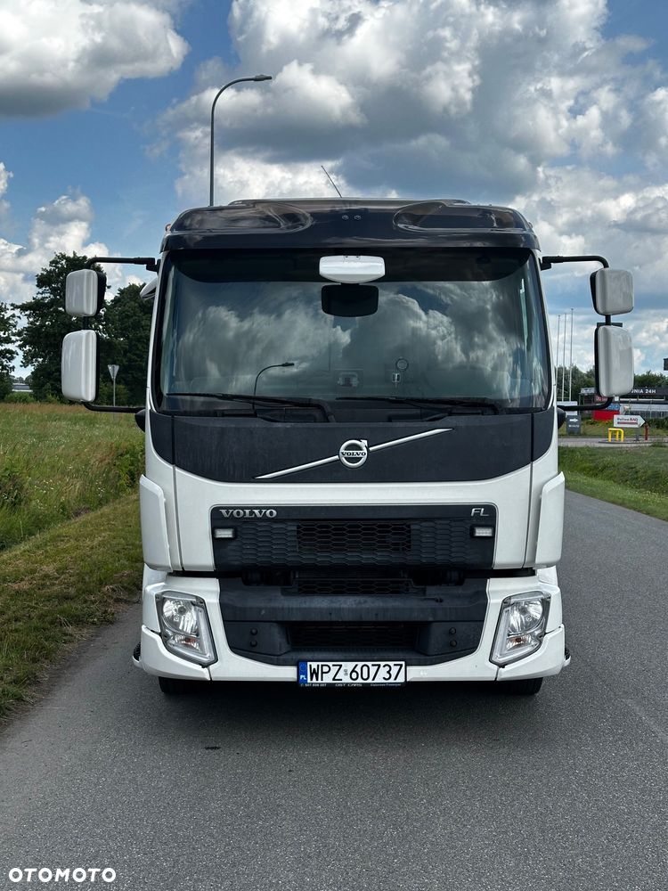 Volvo FL250 euro 6 autotransporter laweta LF4 Nowe Tacho piętro - 13